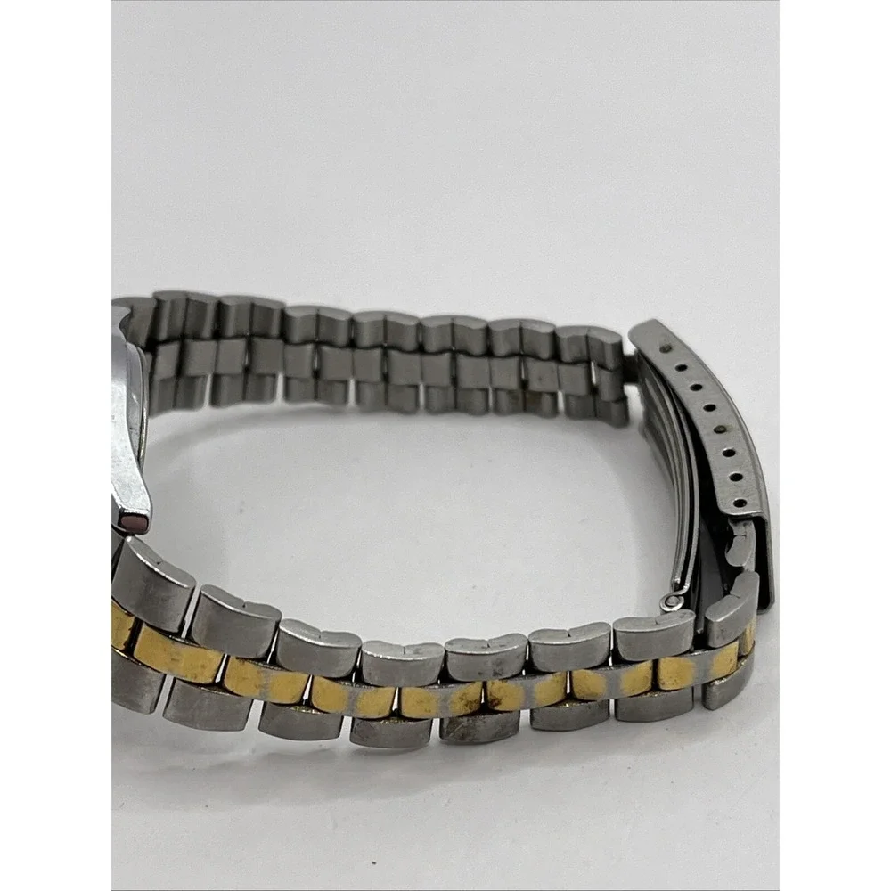 Timex 1980s Women's Two Tone Mechanical‎ Watch 6.75